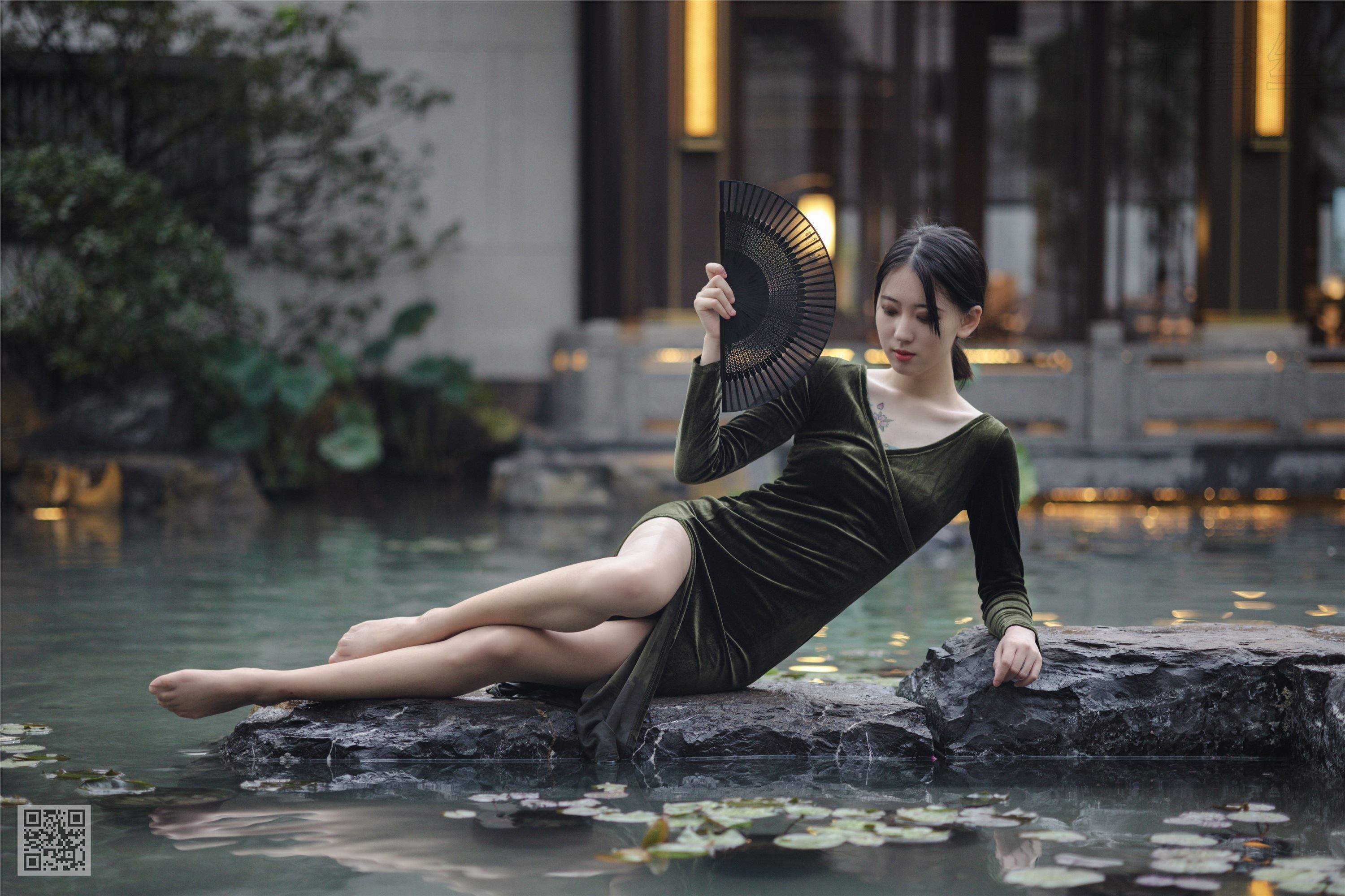 尤蜜丝 穿搭写真 NO.111